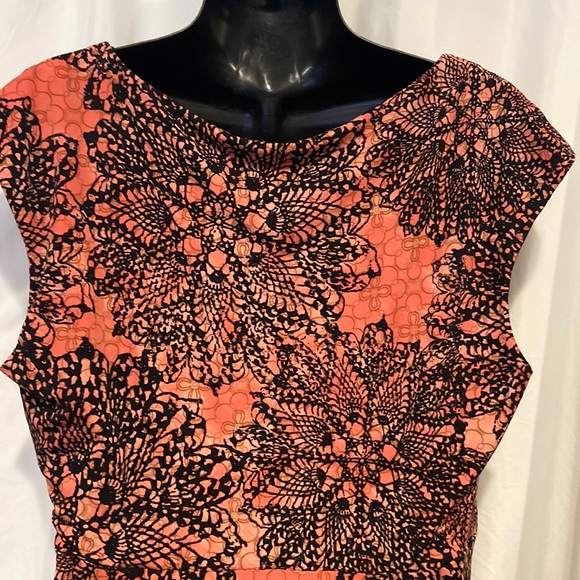 Connected Apparel peach orange printed midi dress - Picture 6 of 9